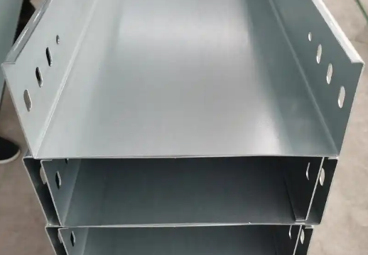 天水生产电缆桥架，哪些设备是关键？