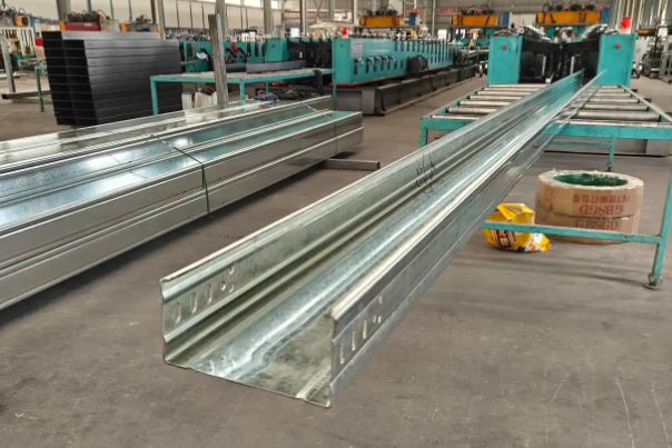 天水大跨距电缆桥架为何可以解决长距离架空敷设难题？